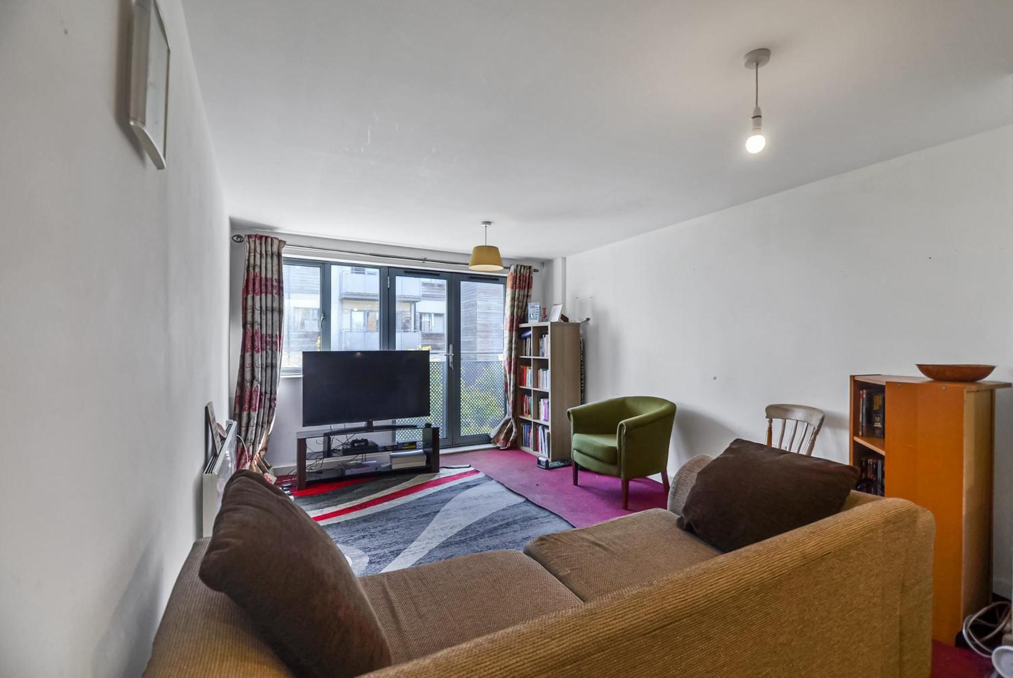 Cosy Near Wembley Stadium *