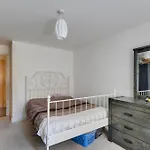 Cosy Room Near Wembley Stadium